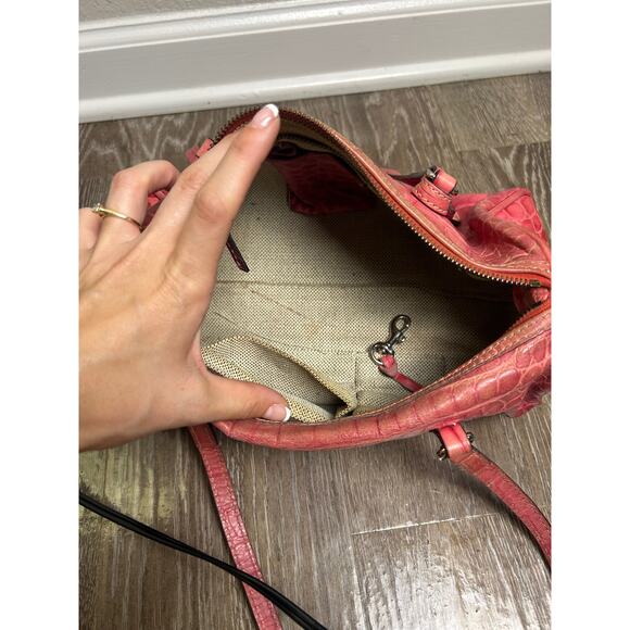 Dooney & Bourke Vintage Baguette Shoulder Bag Pink Alligator - Picture 8 of 10